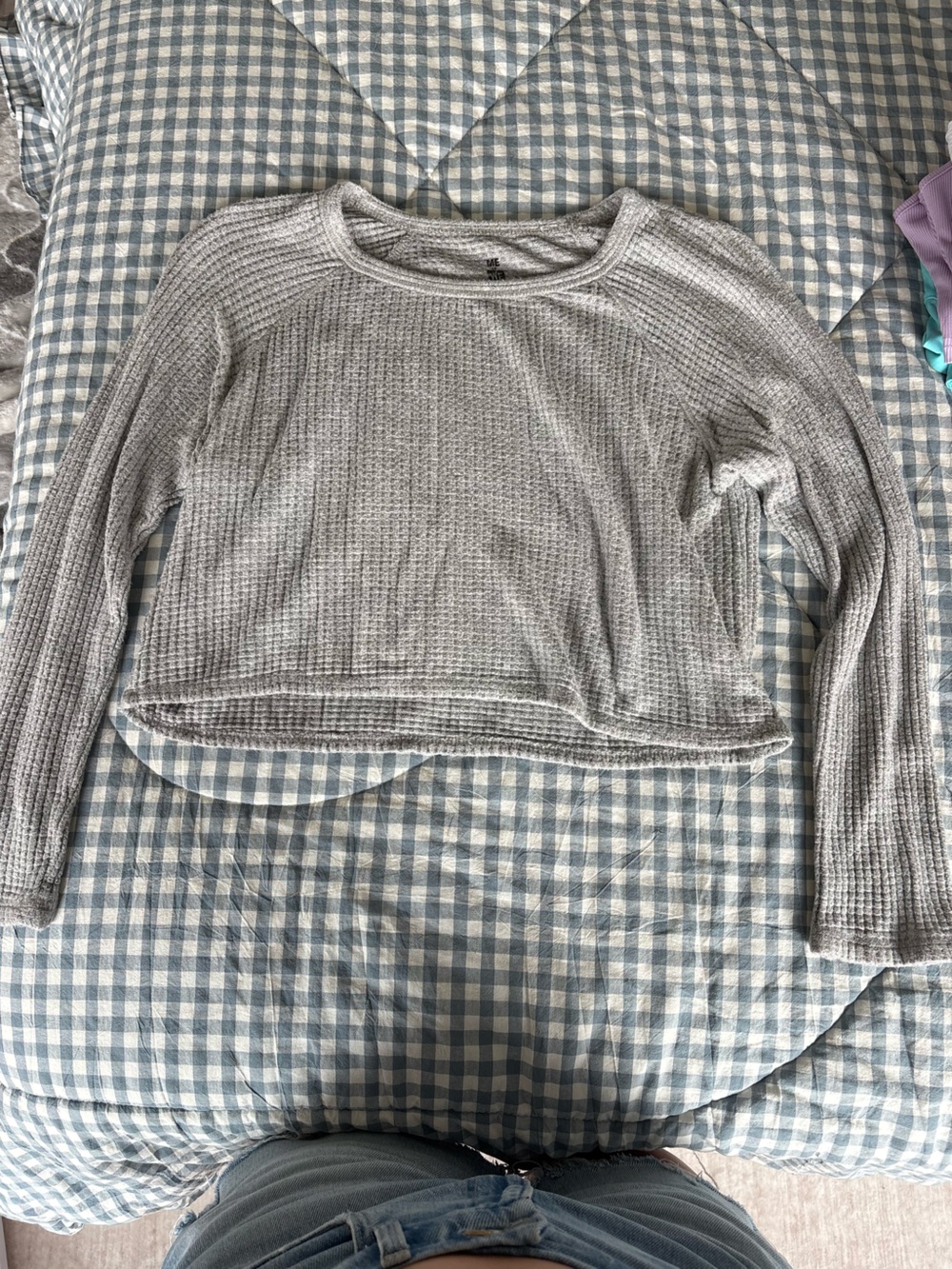 Me to We Women's Light Gray Waffle Knit Long Sleeve Sweater